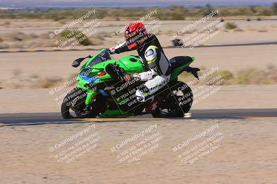 media/Dec-10-2023-SoCal Trackdays (Sun) [[0ce70f5433]]/Turn 9 Inside Set 2 (1115am)/